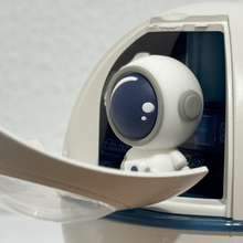 Cargar imagen en el visor de la galería, Humidificador nave astronauta USB

